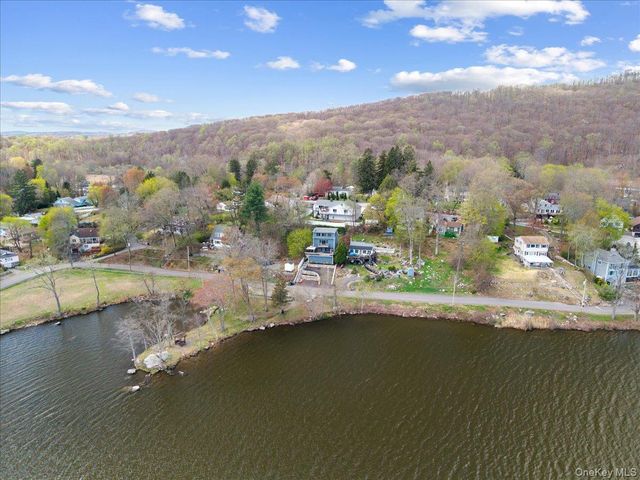 155 W Lakeshore Drive, Carmel, NY 10512