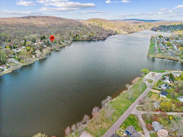 155 W Lakeshore Drive, Carmel, NY 10512
