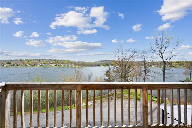 155 W Lakeshore Drive, Carmel, NY 10512