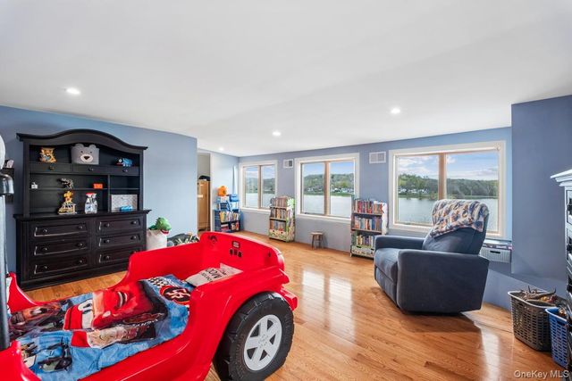 155 W Lakeshore Drive, Carmel, NY 10512