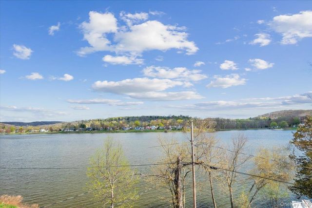 155 W Lakeshore Drive, Carmel, NY 10512