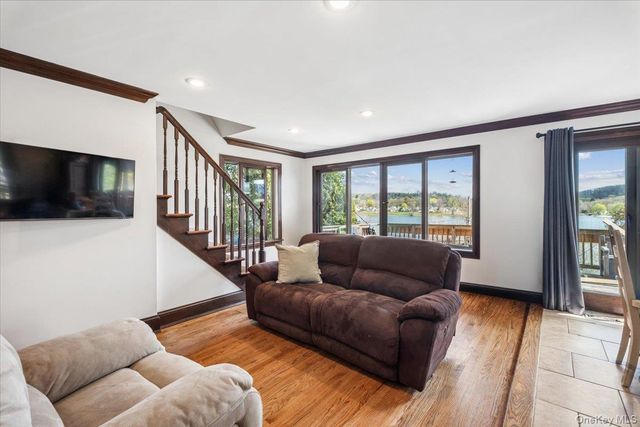 155 W Lakeshore Drive, Carmel, NY 10512