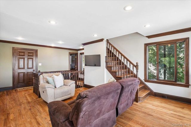 155 W Lakeshore Drive, Carmel, NY 10512