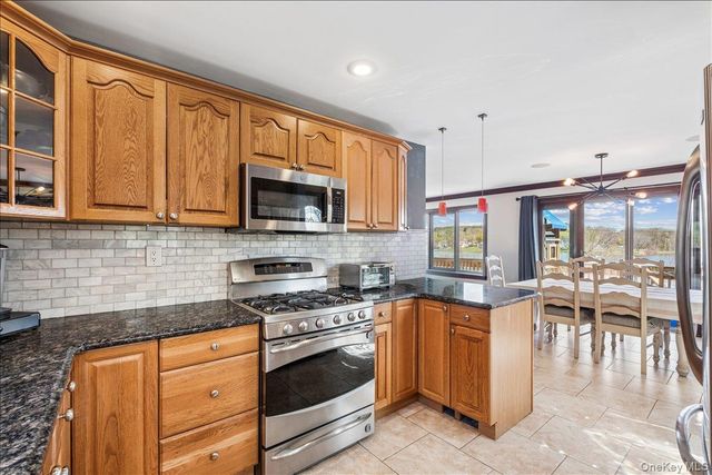 155 W Lakeshore Drive, Carmel, NY 10512