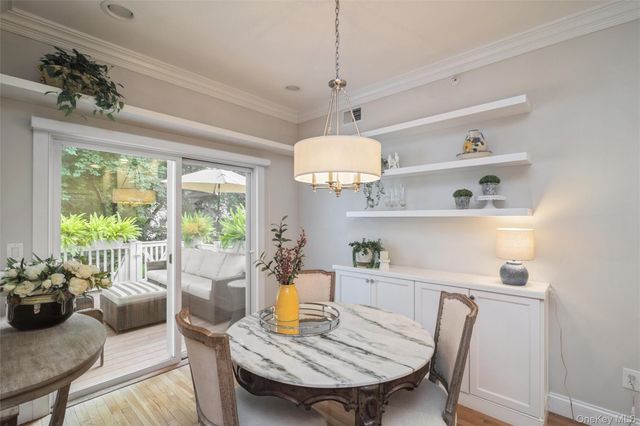 34 Cranberry Circle, Medford, NY 11763