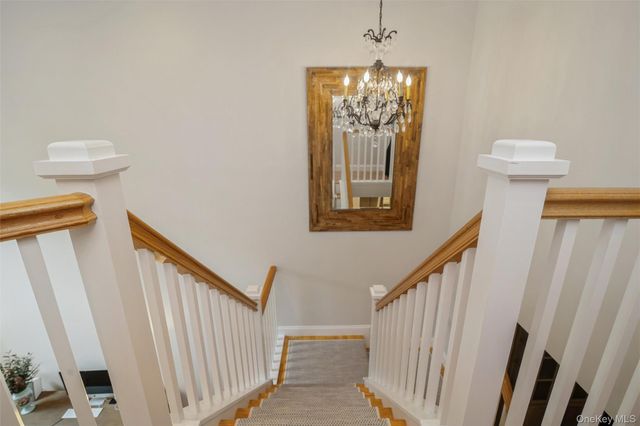 34 Cranberry Circle, Medford, NY 11763