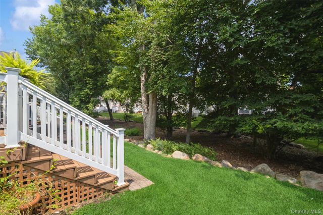 34 Cranberry Circle, Medford, NY 11763