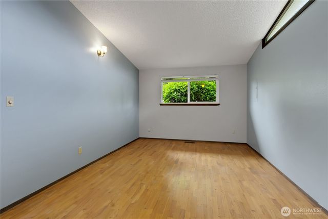 7109 106th Street E, Puyallup, WA 98373