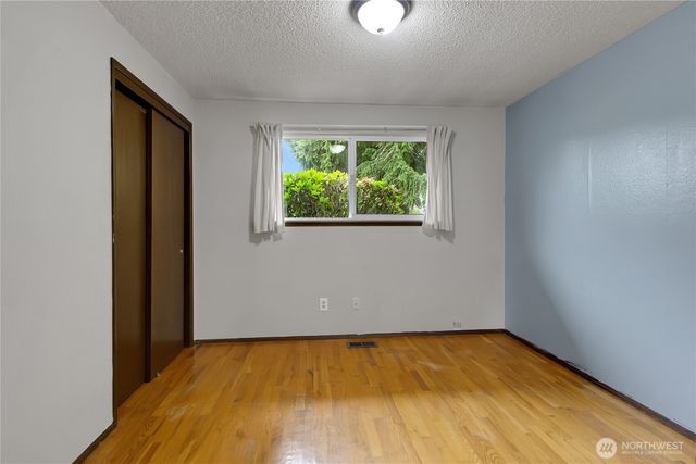 7109 106th Street E, Puyallup, WA 98373