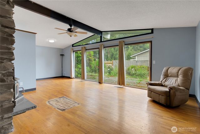 7109 106th Street E, Puyallup, WA 98373