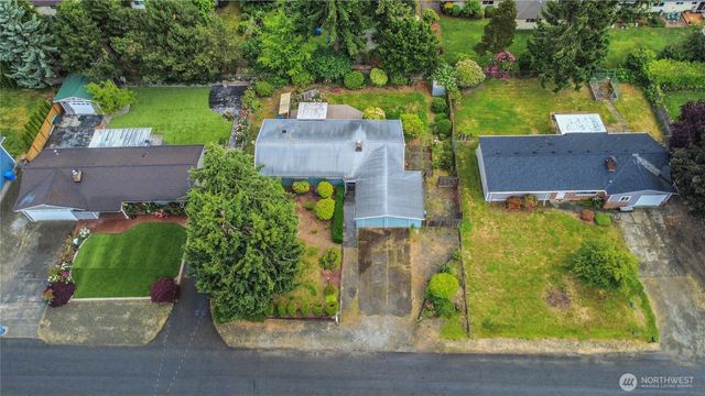 7109 106th Street E, Puyallup, WA 98373
