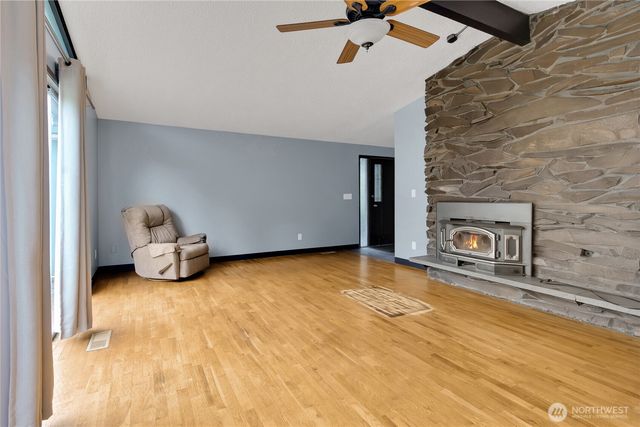 7109 106th Street E, Puyallup, WA 98373
