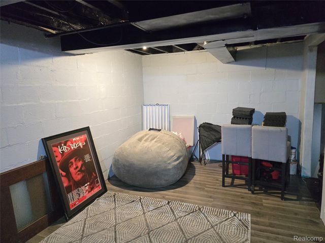 2719 Deland Road, Waterford Charter Township, MI 48329