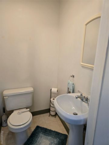 2719 Deland Road, Waterford Charter Township, MI 48329