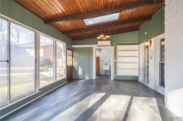 5324 Northwood Lake W, Northport, AL 35473