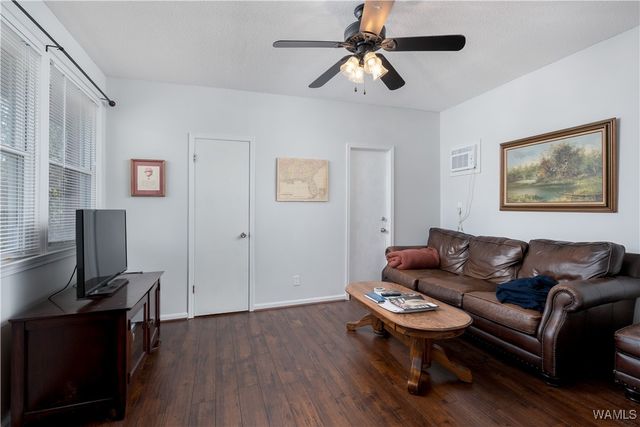 5324 Northwood Lake W, Northport, AL 35473