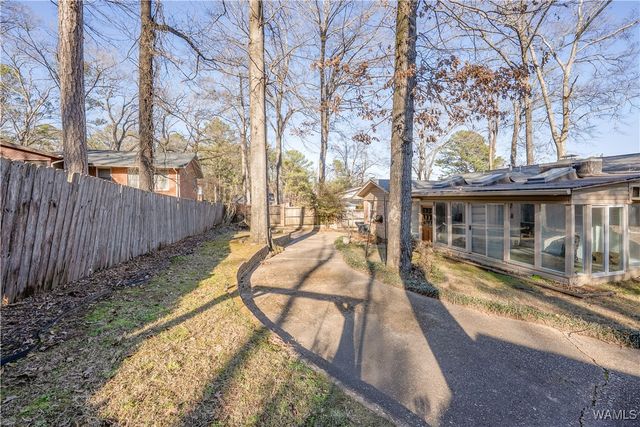 5324 Northwood Lake W, Northport, AL 35473