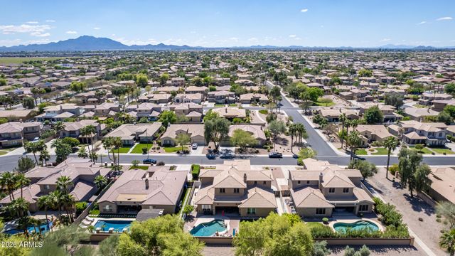 1308 E FLAMINGO Court, Gilbert, AZ 85297