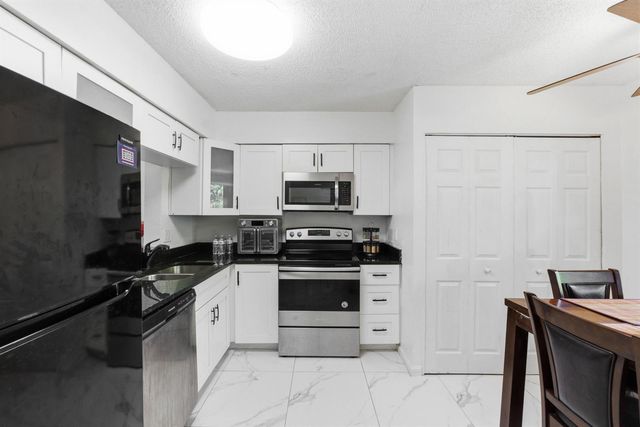 260 NW 76th Avenue 207, Margate, FL 33063
