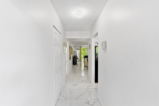260 NW 76th Avenue 207, Margate, FL 33063