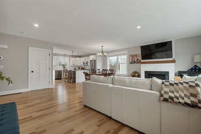 38 Green Road, Newmarket, NH 03857