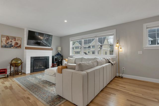 38 Green Road, Newmarket, NH 03857