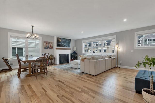 38 Green Road, Newmarket, NH 03857