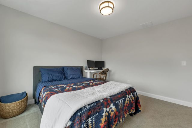38 Green Road, Newmarket, NH 03857