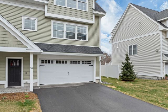 38 Green Road, Newmarket, NH 03857