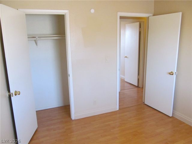 537 Longtree Avenue, Henderson, NV 89011