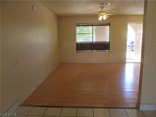 537 Longtree Avenue, Henderson, NV 89011