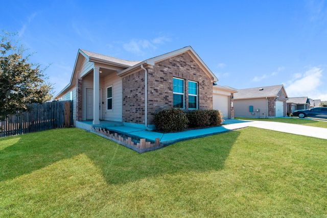 110 Sophora DR, Hutto, TX 78634