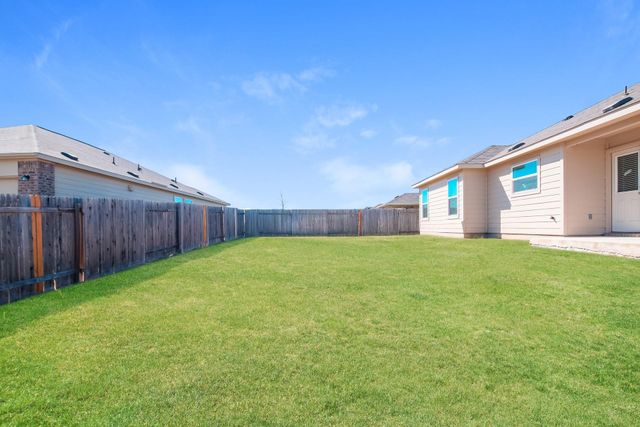 110 Sophora DR, Hutto, TX 78634