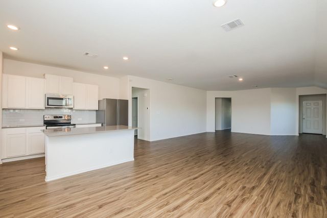110 Sophora DR, Hutto, TX 78634