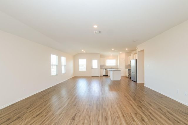 110 Sophora DR, Hutto, TX 78634