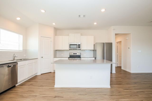 110 Sophora DR, Hutto, TX 78634