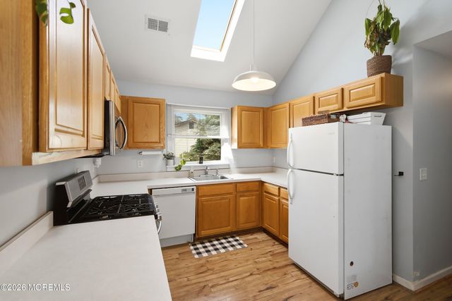1349 Longboat Avenue, Beachwood, NJ 08722