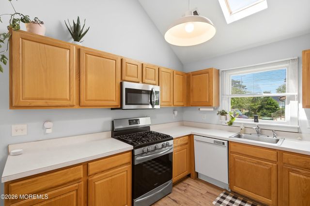 1349 Longboat Avenue, Beachwood, NJ 08722
