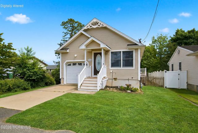 1349 Longboat Avenue, Beachwood, NJ 08722