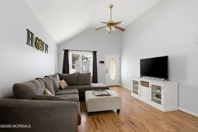 1349 Longboat Avenue, Beachwood, NJ 08722