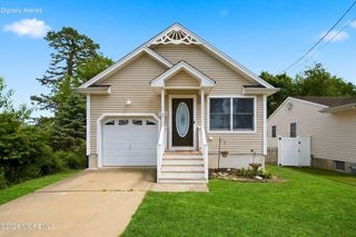 1349 Longboat Avenue, Beachwood, NJ 08722