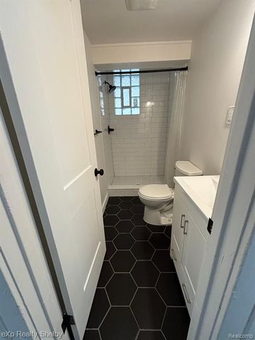 259 W 9 Mile Road Unit L2, Ferndale, MI 48220