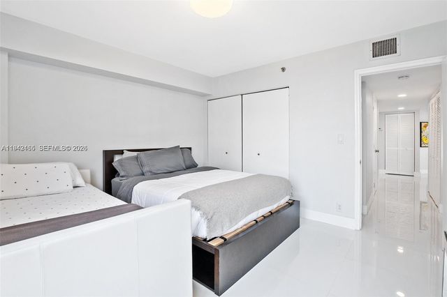 3600 Mystic Pointe Dr 1212, Aventura, FL 33180