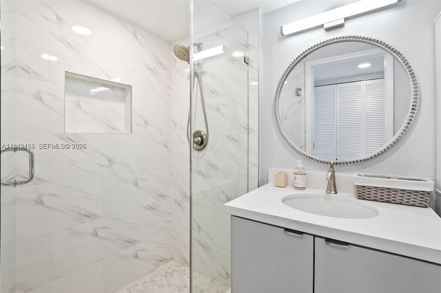 3600 Mystic Pointe Dr 1212, Aventura, FL 33180