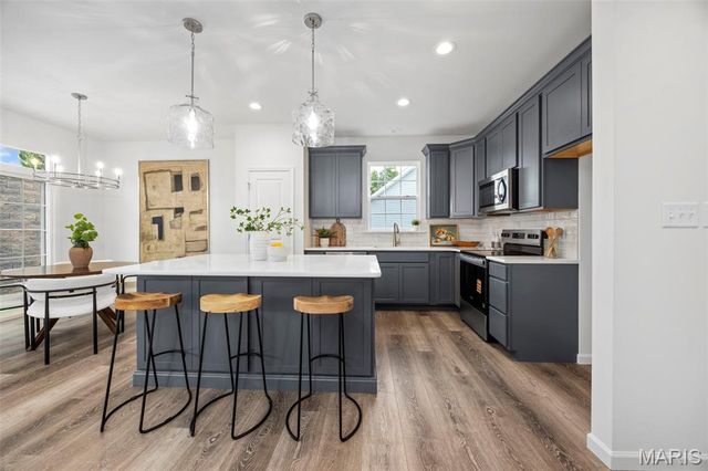 107 Quail Bluff Court, Wentzville, MO 63385