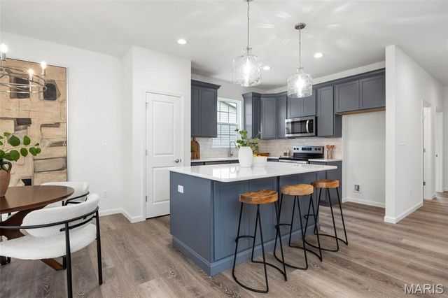 107 Quail Bluff Court, Wentzville, MO 63385