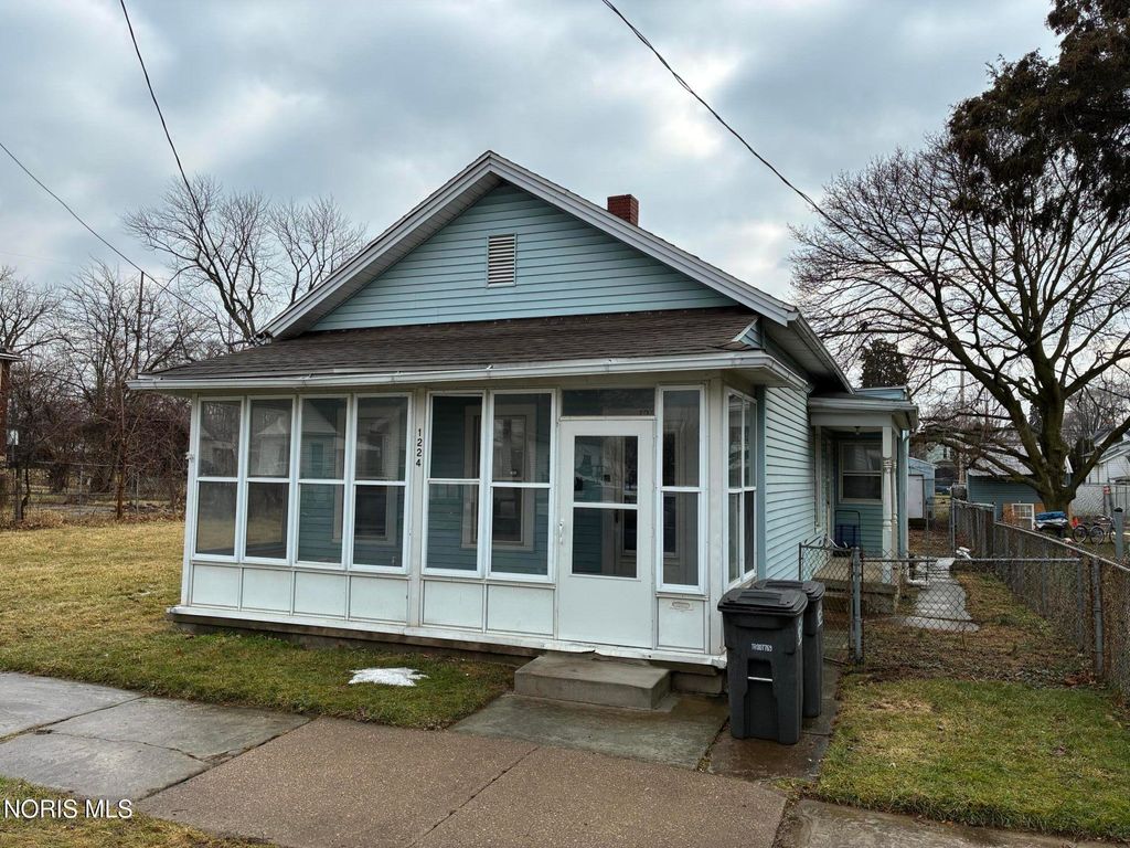 1224 N Michigan Street, Toledo, OH 43604