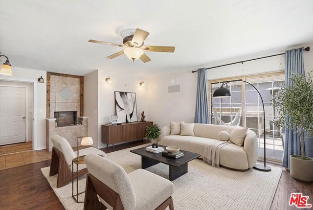 2221 N Valley Street, Burbank, CA 91505