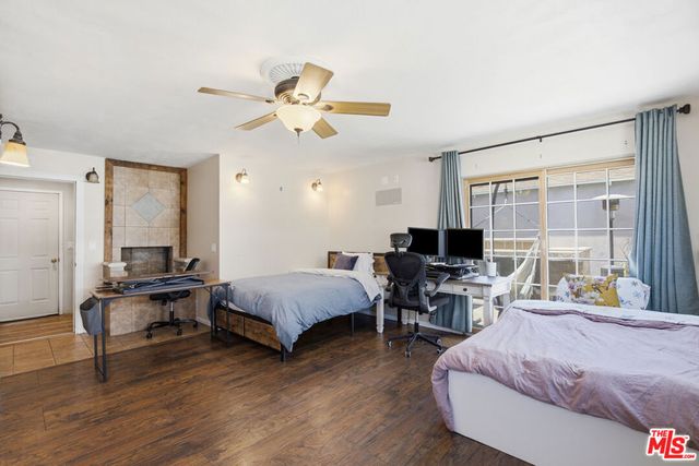 2221 N Valley Street, Burbank, CA 91505
