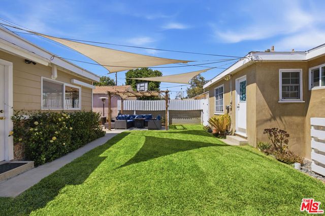 2221 N Valley Street, Burbank, CA 91505